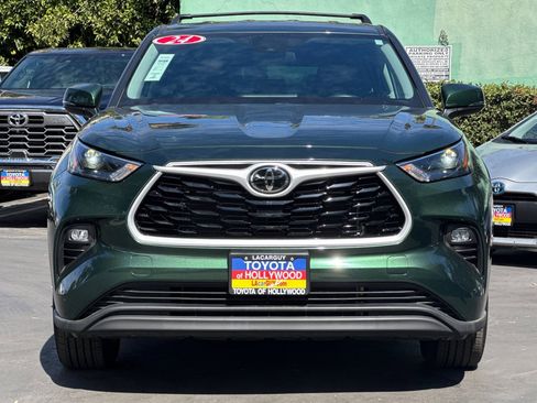 Used 2024 Toyota Highlander LE image 9