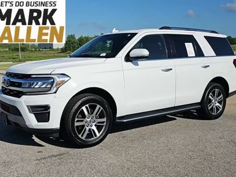 Used 2023 Ford Expedition Limited AWD/4WD image 4