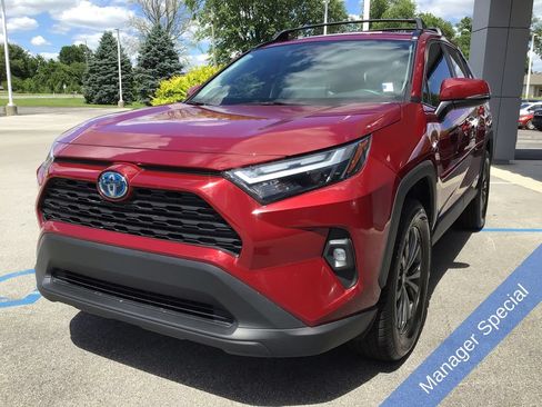Used 2024 Toyota RAV4 XLE Premium w/ Weather Package AWD/4WD image 14