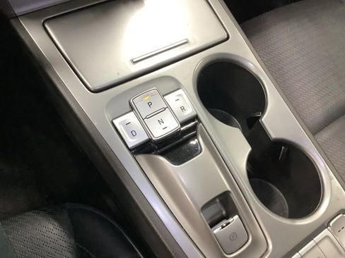 Used 2019 Hyundai Kona Limited image 18