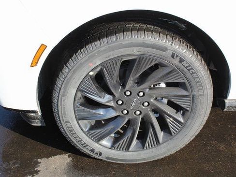 New 2026 Lincoln Navigator Reserve w/ Jet Appearance Package AWD/4WD image 10