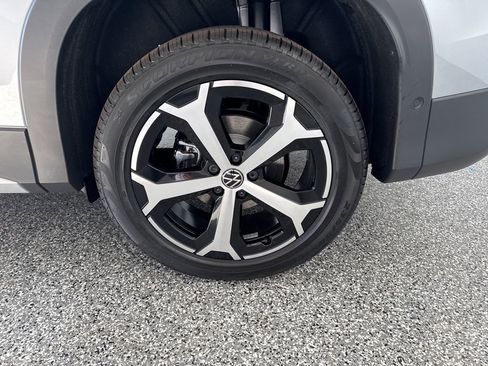 New 2026 Volkswagen Tiguan SE AWD/4WD image 28