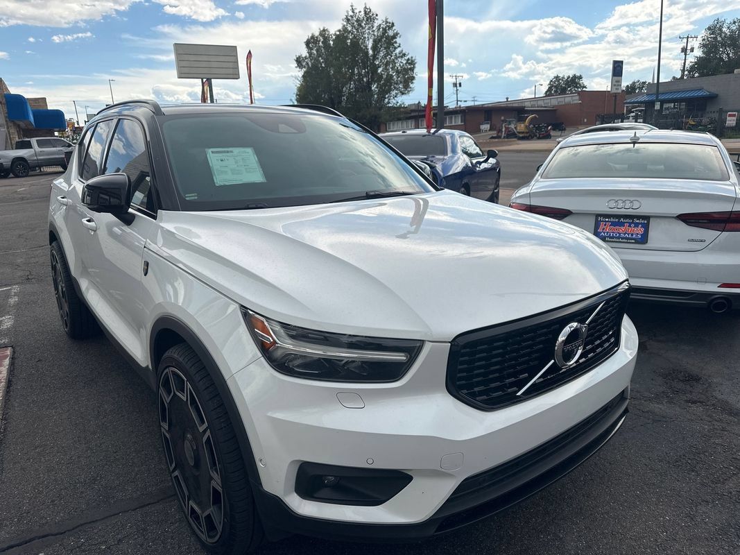 Used 2019 Volvo XC40 T5 R-Design AWD/4WD image 4