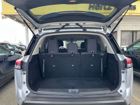 Used 2024 Nissan Pathfinder SV FWD image 33