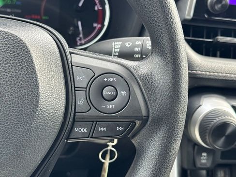 Certified 2023 Toyota RAV4 LE image 27