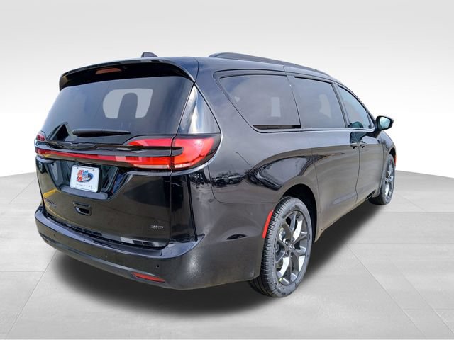 New 2026 Chrysler Pacifica Select w/ S Appearance Package AWD/4WD image 5