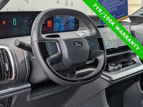 Certified 2025 Ford Expedition Platinum w/ Stealth Appearance Package AWD/4WD image 25