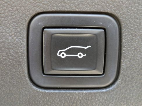 Used 2022 Cadillac Escalade ESV Sport w/ Touring Package image 14