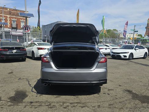 Used 2025 Toyota Camry SE w/ Convenience Package FWD image 7
