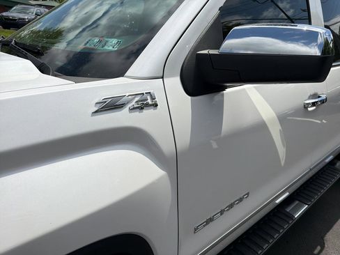 Used 2017 GMC Sierra 1500 SLT AWD/4WD image 11