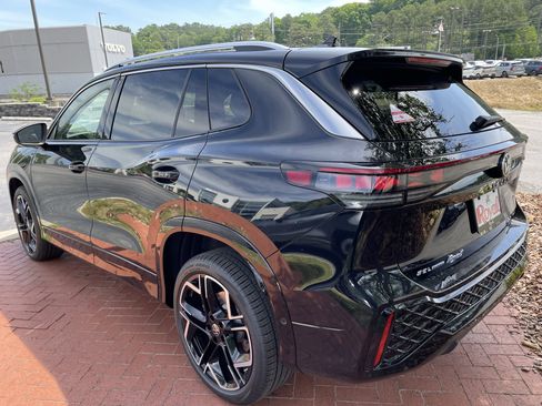 New 2026 Volkswagen Tiguan SEL R-Line AWD/4WD image 6