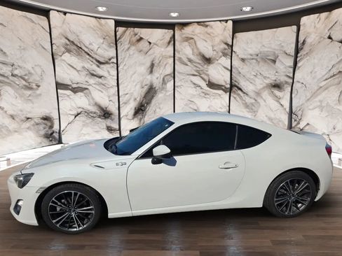 Used 2015 Scion FR-S RWD image 3