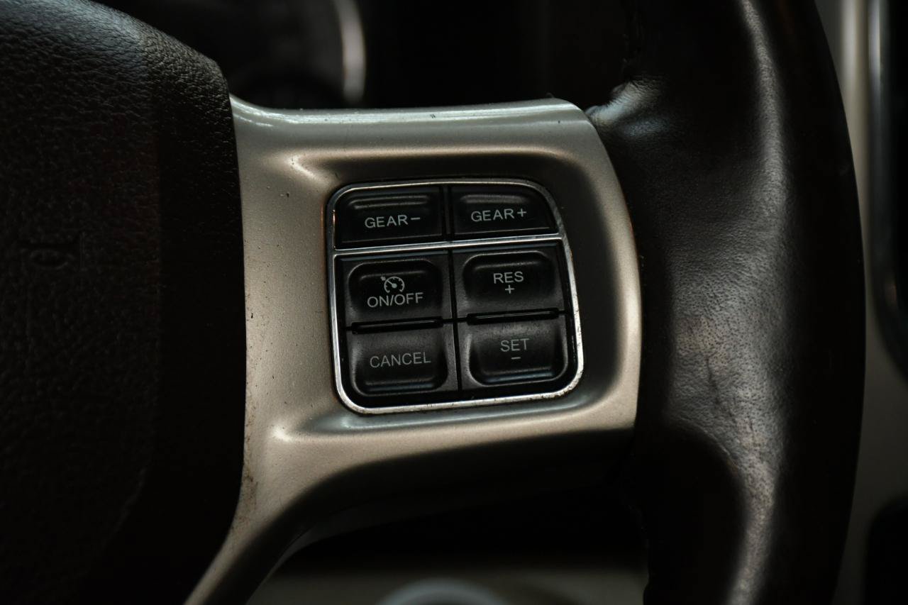 Used 2015 RAM 1500 Laramie w/ Convenience Group AWD/4WD image 23