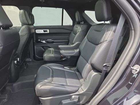 Used 2023 Ford Explorer ST w/ Equipment Group 401A AWD/4WD image 16