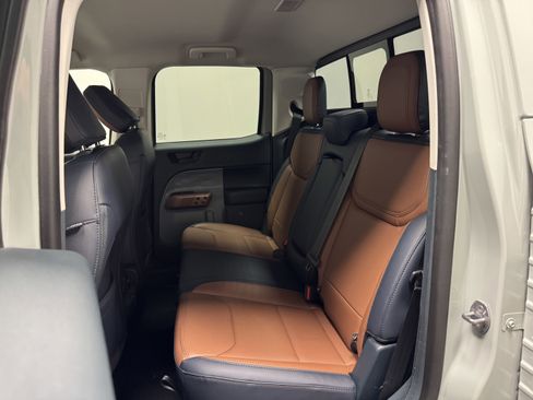 Used 2024 Ford Maverick Lariat image 16