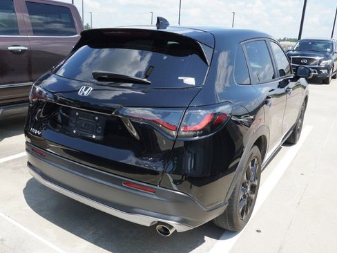 Used 2023 Honda HR-V Sport image 4