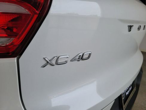 Used 2025 Volvo XC40 B5 Ultra w/ Protection Package Premier AWD/4WD image 8