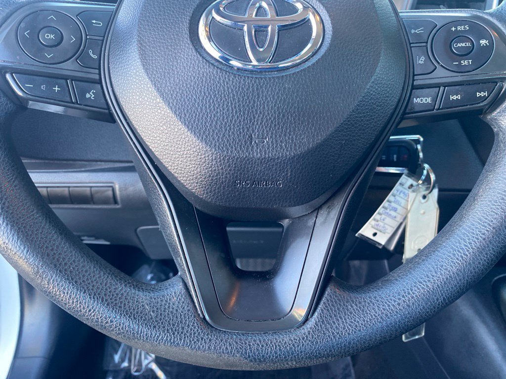 Used 2021 Toyota Corolla LE FWD image 18