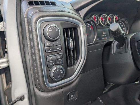 Used 2019 Chevrolet Silverado 1500 LT Trail Boss AWD/4WD image 21