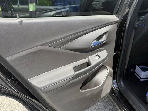 Used 2025 Buick Envista Sport Touring w/ Convenience I Package FWD image 12