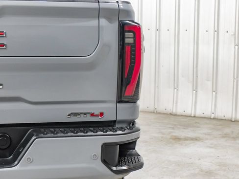 Used 2024 GMC Sierra 2500 AT4 w/ AT4 Premium Plus Package AWD/4WD image 49