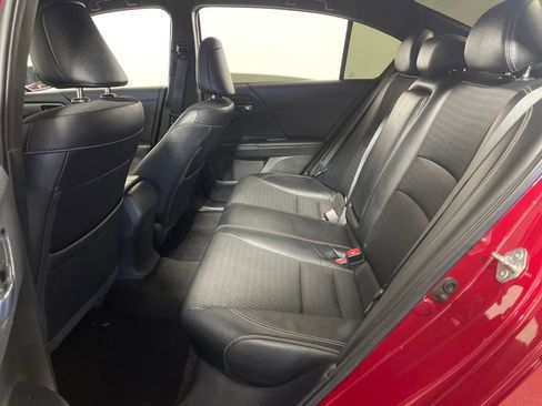 Used 2017 Honda Accord Sport image 13