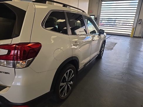 Used 2019 Subaru Forester Limited w/ Popular Package #3 AWD/4WD image 3