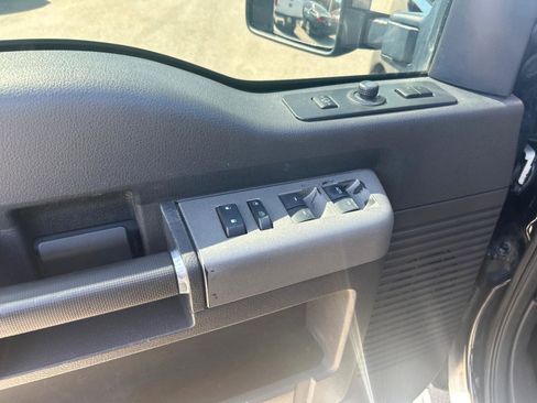 Used 2012 Ford F250 Lariat w/ Lariat Interior Pkg AWD/4WD image 12
