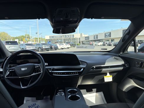 Used 2024 Cadillac Lyriq Luxury image 29