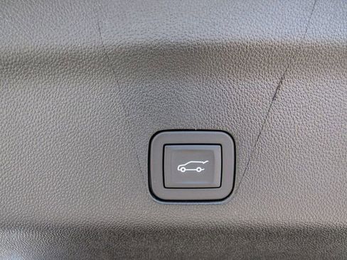 New 2026 GMC Yukon XL Elevation image 10