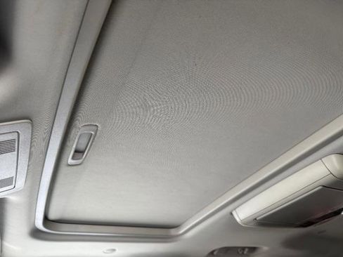 Used 2013 GMC Yukon XL Denali image 35