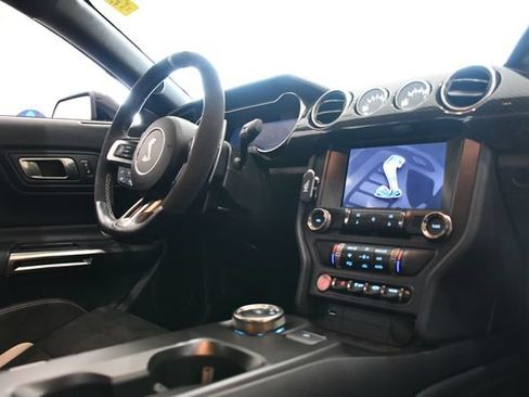 Used 2020 Ford Mustang Shelby GT500 w/ Carbon Fiber Track Pack RWD image 21