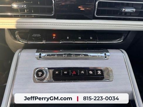 Used 2025 Lincoln Aviator Reserve w/ Illumination Package AWD/4WD image 17