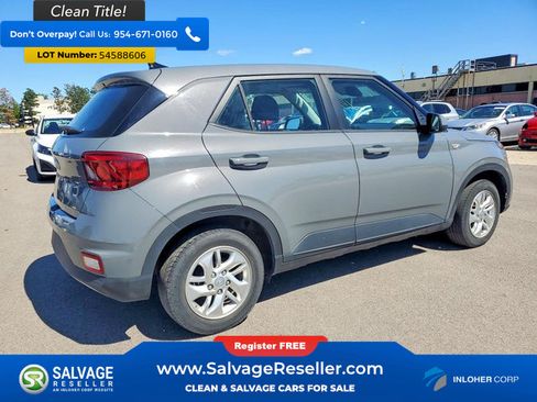 Used 2021 Hyundai Venue SE FWD image 4