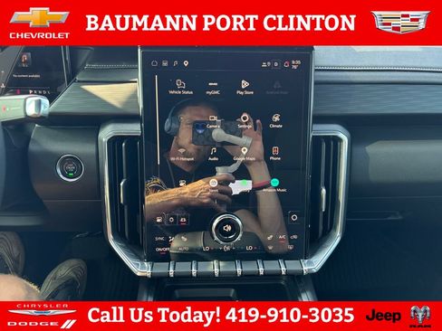 Used 2025 GMC Acadia Elevation w/ LPO, Floor Liner Package FWD image 18