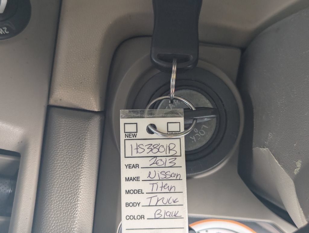 Used 2013 Nissan Titan 4x4 Crew Cab image 35
