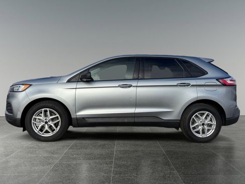 Used 2023 Ford Edge SE image 2