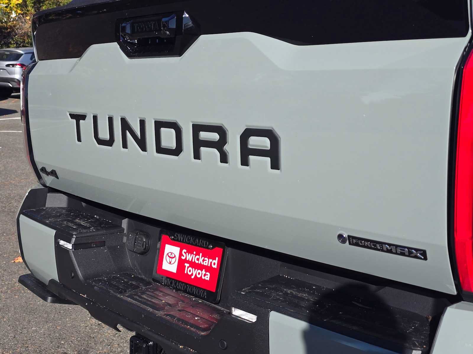 New 2025 Toyota Tundra Platinum w/ TRD Off-Road Package AWD/4WD image 13
