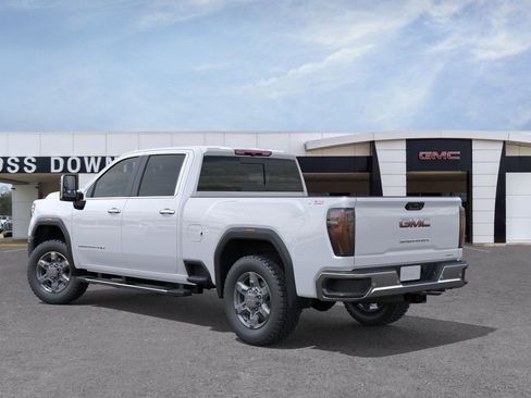 New 2026 GMC Sierra 2500 SLT image 3