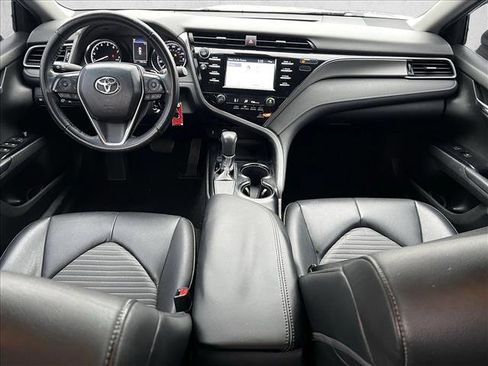 Used 2019 Toyota Camry SE image 19