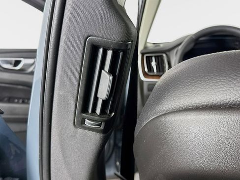 Used 2023 Volvo XC60 B5 Plus w/ Climate Package image 28