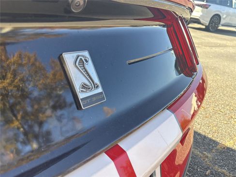 Used 2020 Ford Mustang Shelby GT350 w/ Technology Package image 7