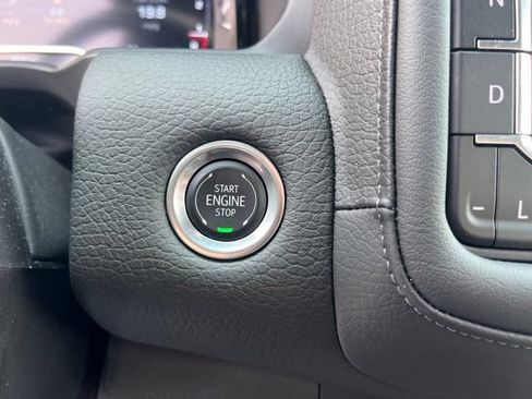 Used 2024 GMC Yukon Denali w/ LPO, Floor Liner Package AWD/4WD image 17
