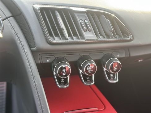 Used 2020 Audi R8 V10 image 17