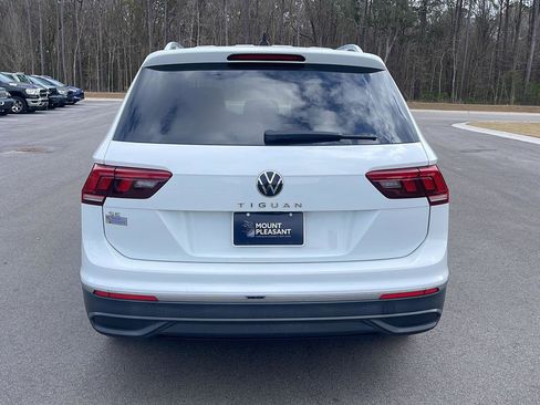 Used 2022 Volkswagen Tiguan SE image 6