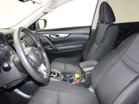 Used 2020 Nissan Rogue SV FWD image 14