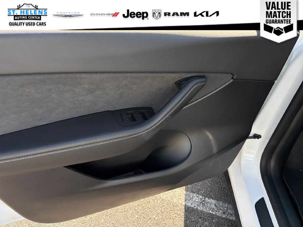 Used 2021 Tesla Model Y Long Range AWD/4WD image 16