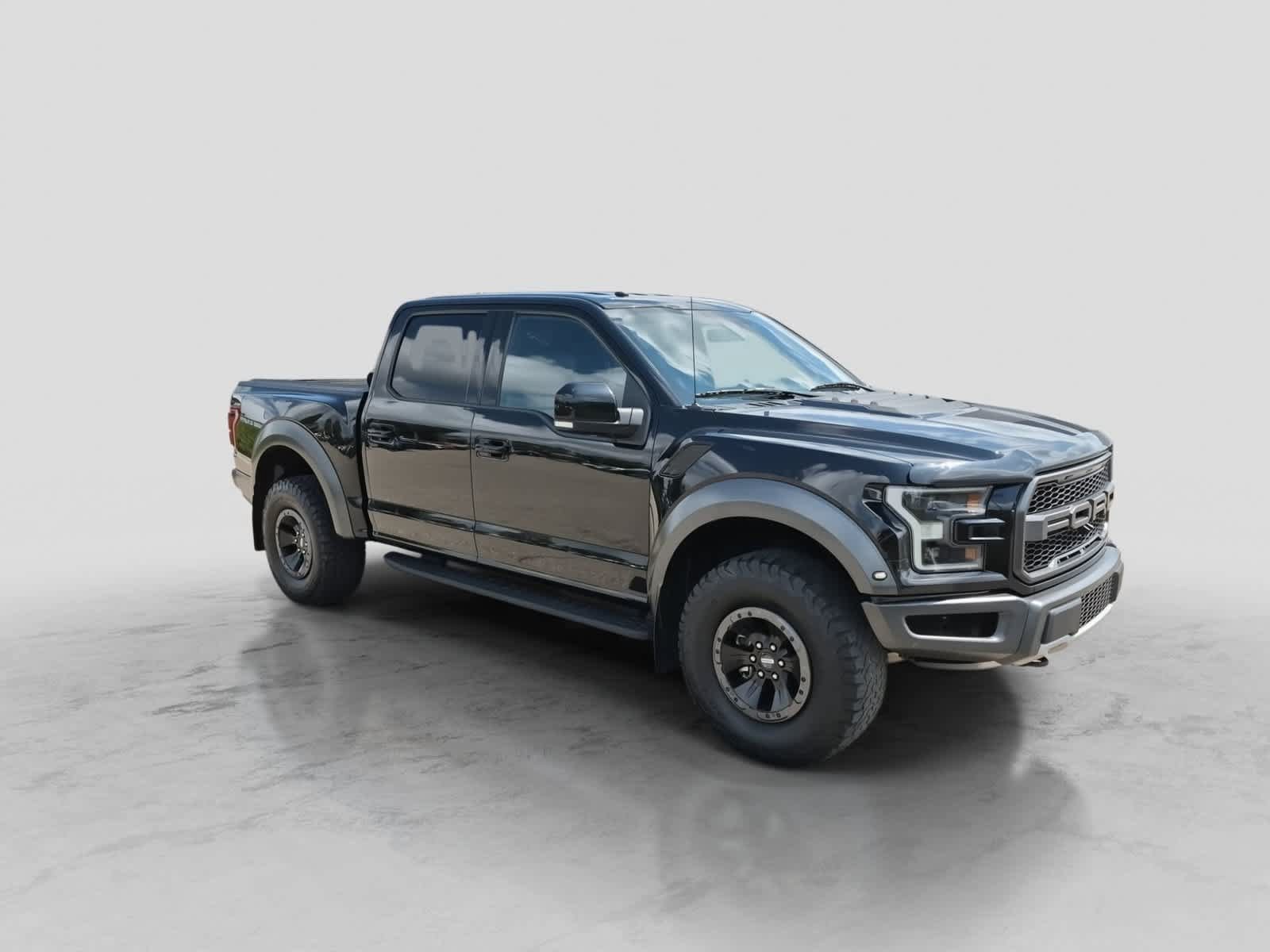 Used 2018 Ford F150 Raptor w/ Equipment Group 802A Luxury AWD/4WD image 2
