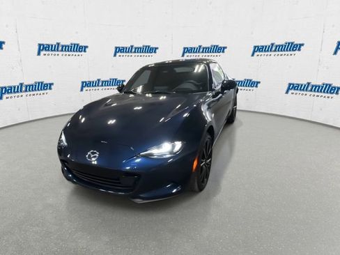 Used 2025 MAZDA MX-5 Miata RF Grand Touring RWD image 4