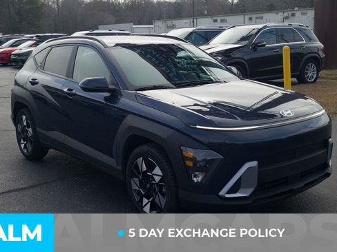 Used 2025 Hyundai Kona SEL image 4